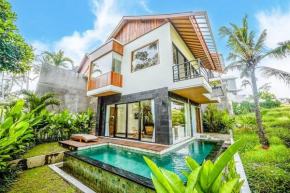 Serene 2BR Villa with Lush View 5 mins to Beach